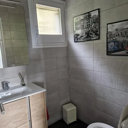 200 M2 5 Chambres, Piscine, Vue Sur *